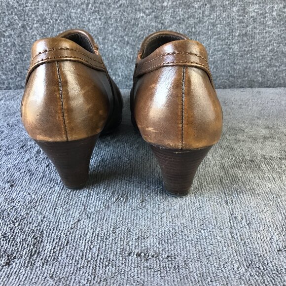 Born Distressed Brown Leather Booties Sz 8 - Picture 7 of 16